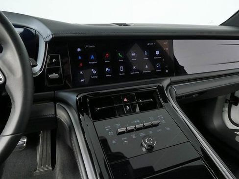 Certified 2024 Porsche Panamera 4 AWD/4WD image 12