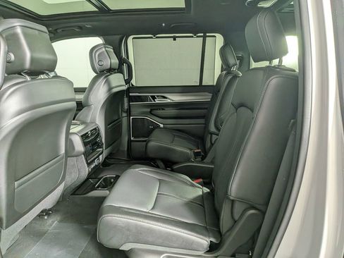 New 2026 Jeep Grand Wagoneer L Limited AWD/4WD image 31