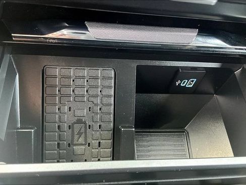 Used 2024 Ford F250 Lariat w/ Tremor Off-Road Package AWD/4WD image 17