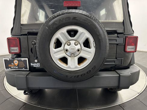 Used 2014 Jeep Wrangler Unlimited Sport w/ Connectivity Group AWD/4WD image 12
