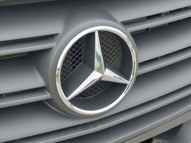 Used 2024 Mercedes-Benz Sprinter 2500 image 18