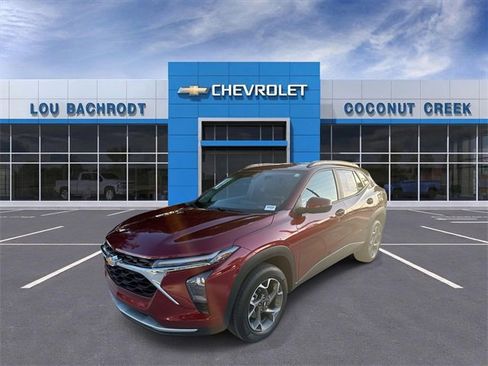 Used 2024 Chevrolet Trax LT image 4