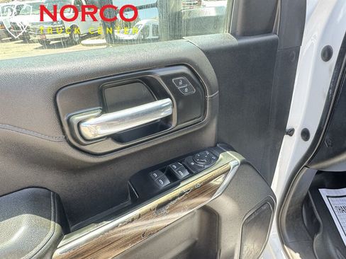 Used 2022 Chevrolet Silverado 2500 LT w/ Convenience Package AWD/4WD image 17