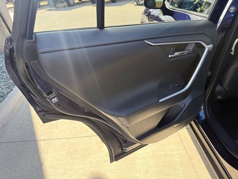 Used 2019 Toyota RAV4 Limited w/ Advanced Technology Package image 10