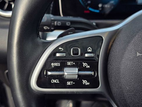 Used 2020 Mercedes-Benz GLB 250 4MATIC image 33