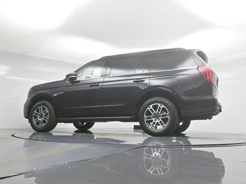 New 2025 Ford Expedition Active image 57