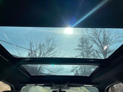 Used 2016 Ford F150 XLT w/ Equipment Group 302A Luxury image 19