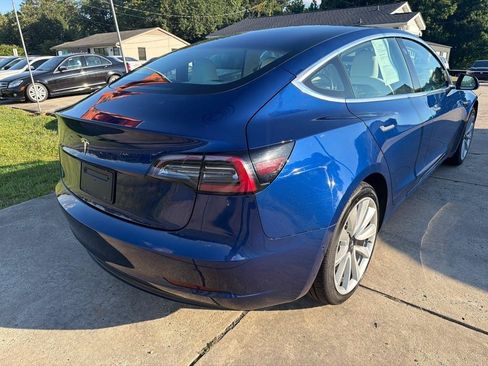 Used 2019 Tesla Model 3 Mid Range RWD image 9