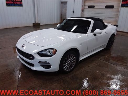 Used 2018 FIAT 124 Spider Classica w/ Technology Group image 4