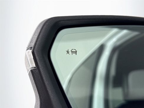 Used 2020 Chevrolet Equinox Premier AWD/4WD image 34