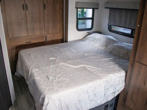 Used 2022 Mercedes-Benz Sprinter 3500 image 24