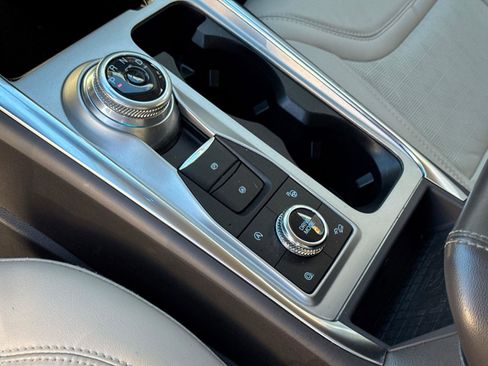 Certified 2022 Ford Explorer Platinum w/ Equipment Group 601A image 28