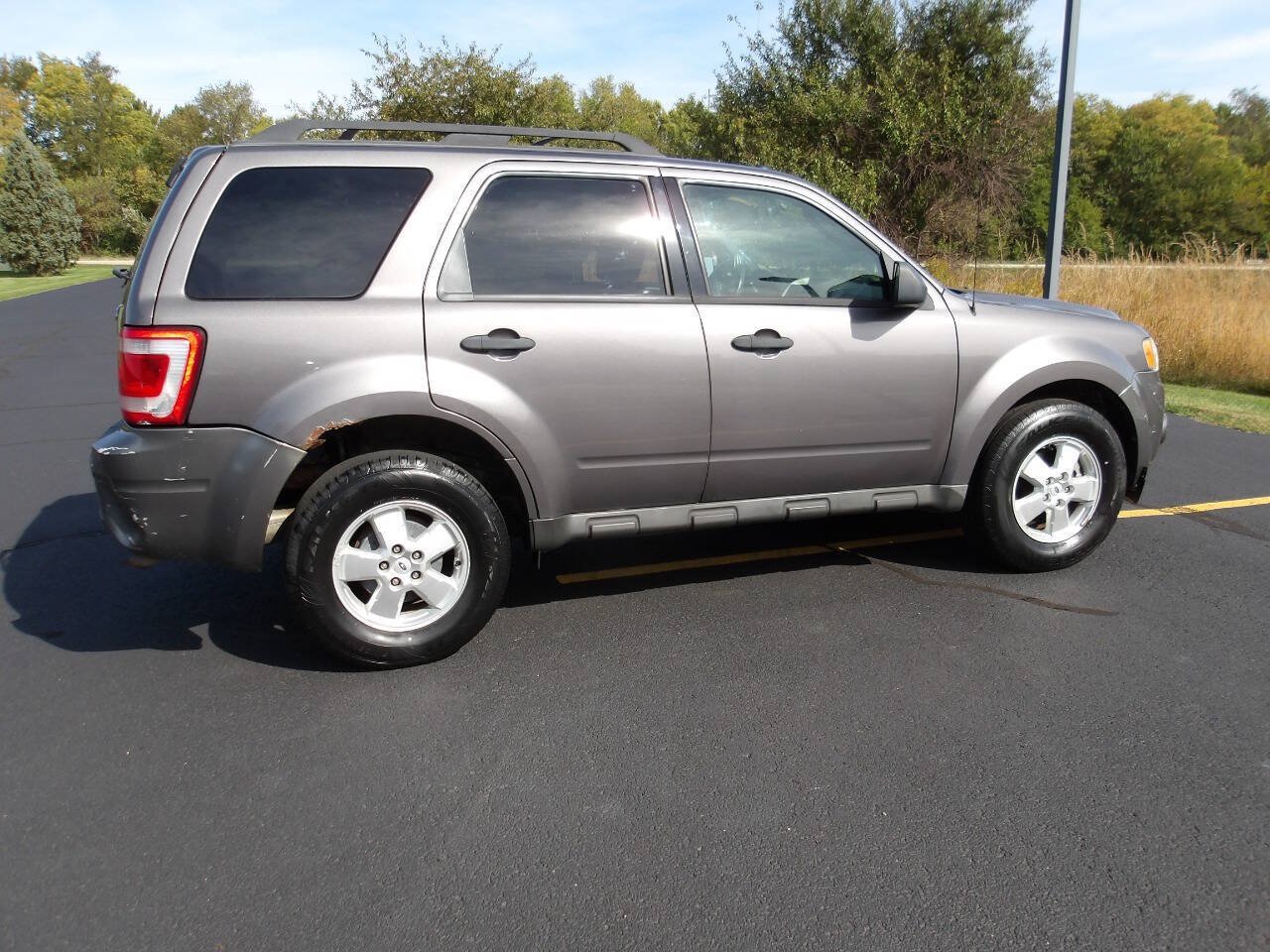 Used 2010 Ford Escape XLT AWD/4WD image 13