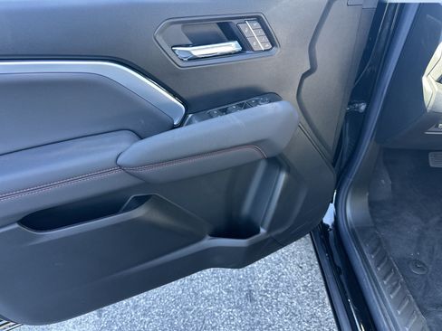 New 2026 Chevrolet Colorado Z71 w/ Technology Package AWD/4WD image 7
