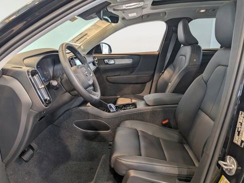 New 2026 Volvo XC40 B5 Plus w/ Protection Package Premier image 10