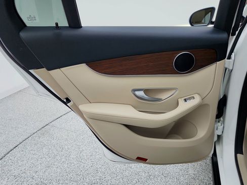 Certified 2022 Mercedes-Benz GLC 300 image 27