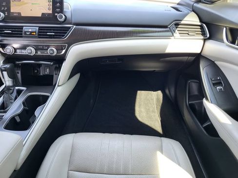 Used 2018 Honda Accord EX-L image 26