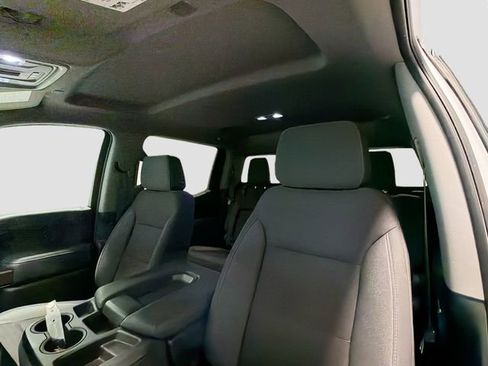 Used 2020 GMC Sierra 1500 SLE w/ SLE Value Package image 19