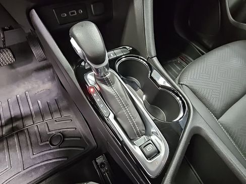 Used 2022 Buick Encore GX Essence w/ Experience Buick Package image 22