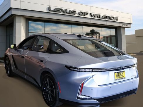 New 2026 Lexus ES 500e AWD/4WD image 2