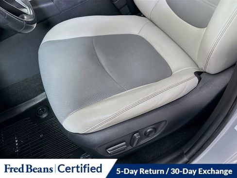 Used 2019 Toyota RAV4 Limited image 20