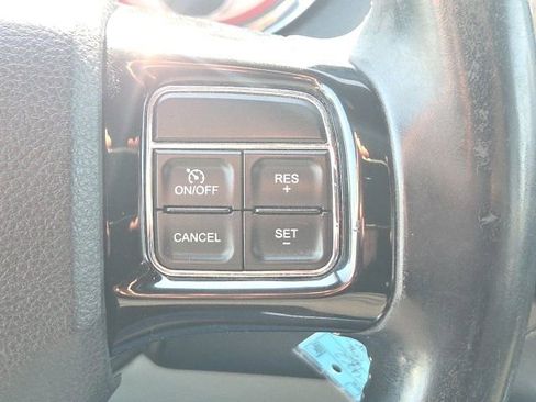Used 2016 Dodge Grand Caravan SE FWD image 34