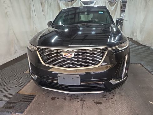 Used 2020 Cadillac XT6 Premium Luxury image 2