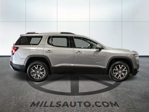 Certified 2023 GMC Acadia SLE w/ Driver Convenience Package image 9