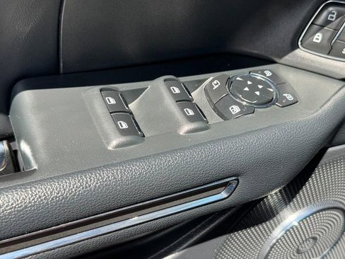 Used 2023 Ford Expedition XLT AWD/4WD image 25
