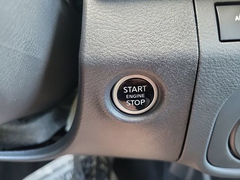 Used 2025 Nissan Frontier S RWD image 22