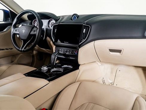 Used 2022 Maserati Ghibli Modena image 35