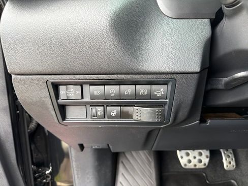 Used 2024 Toyota Tundra Limited w/ TRD Off-Road Package AWD/4WD image 20