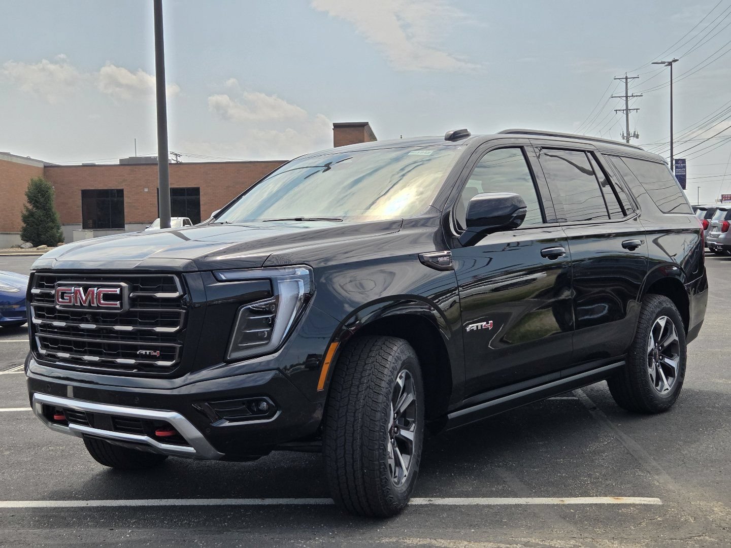 New 2026 GMC Yukon AT4 Ultimate AWD/4WD image 16