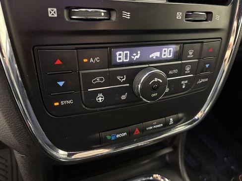 Used 2019 Dodge Grand Caravan GT image 34