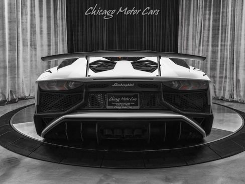 Used 2016 Lamborghini Aventador LP 750-4 Superveloce image 4