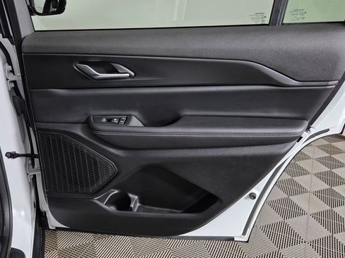 Used 2023 Jeep Grand Cherokee L Laredo image 33