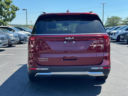 Certified 2024 Kia Carnival SX Prestige FWD image 4