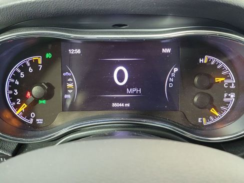 Used 2020 Jeep Grand Cherokee Limited w/ Luxury Group II RWD image 17