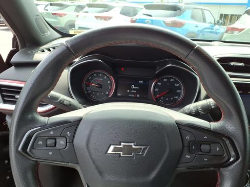 Used 2021 Chevrolet TrailBlazer RS w/ Technology Package AWD/4WD image 11