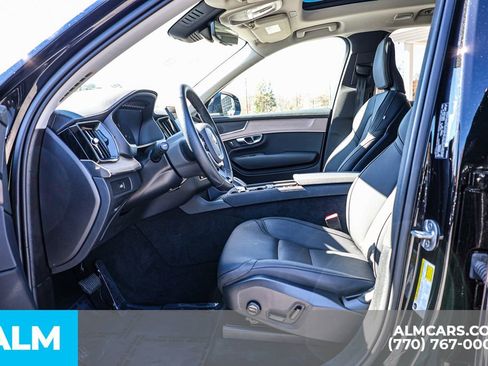 Used 2025 Volvo XC90 B6 Plus image 19