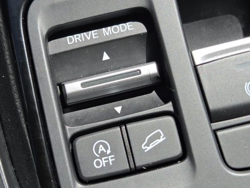 Certified 2023 Honda Pilot LX image 8