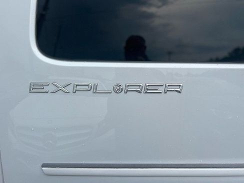 Used 2016 GMC Savana 2500 image 6