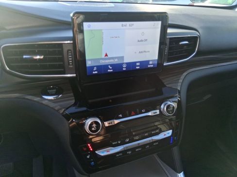 Used 2022 Ford Explorer Limited w/ Equipment Group 301A image 12