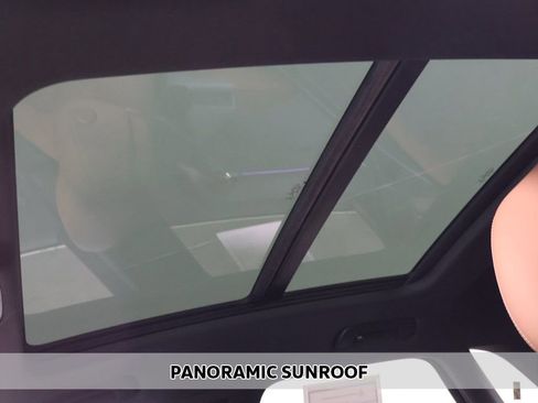 Used 2021 Audi Q3 2.0T Premium Plus image 4