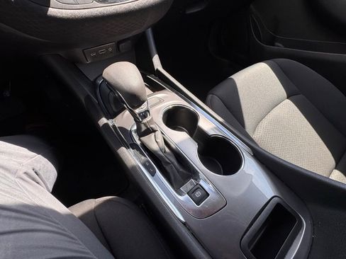 Used 2023 Chevrolet Malibu LT image 14