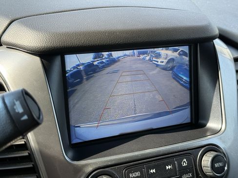 Used 2019 Chevrolet Suburban Premier w/ Premier Plus Edition RWD image 23