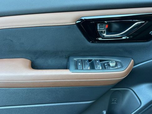 Used 2025 Subaru Forester Touring w/ Popular Package - Touring image 11