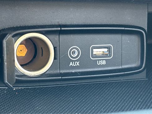 Used 2021 Genesis G70 2.0T image 28