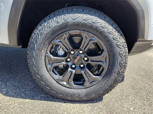 New 2025 GMC Canyon Elevation image 7