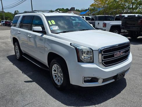 Used 2018 GMC Yukon SLT w/ Open Road Package AWD/4WD image 3